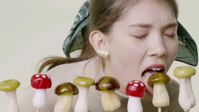 エロ零食《舔舔菇與濕答答仙貝》這就是故意要讓你想歪的好東西（拇指）