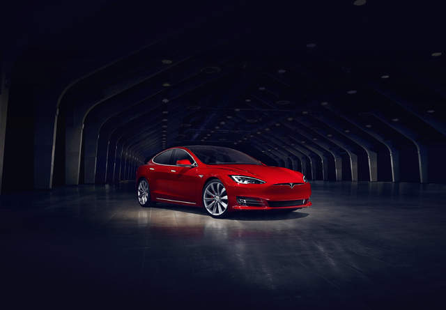2017年式《Tesla Model S》小改款變臉有沒有更帥呢? 2017年式《Tesla Model S》小改款變臉有沒有更帥呢?