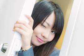 《讓男生妄想炸裂的辦公室戀情》茶水間內果然適合來一發壁咚 《讓男生妄想炸裂的辦公室戀情》茶水間內果然適合來一發壁咚