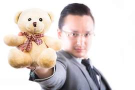 《捨不得丟的前任禮物》有些東西好用扔了也可惜嘛 《捨不得丟的前任禮物》有些東西好用扔了也可惜嘛