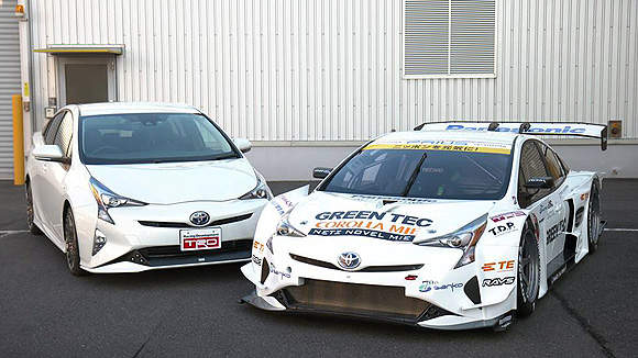 全副武裝《Toyota Prius GT300》蓄勢待發預備出征 全副武裝《Toyota Prius GT300》蓄勢待發預備出征