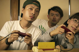 《不擅長打電動的人的特徵》身體會跟著遊戲裡的人物一起轉彎ww 《不擅長打電動的人的特徵》身體會跟著遊戲裡的人物一起轉彎ww