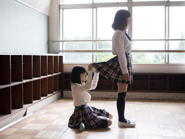 《女校可能沒想像中的美好》一張張照片打醒了我無邪的幻象 《女校可能沒想像中的美好》一張張照片打醒了我無邪的幻象