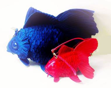 純手工《皮革金魚包》那個魚鰭未免也太美 還有青蛙跟烏龜手工包喔 純手工《皮革金魚包》那個魚鰭未免也太美 還有青蛙跟烏龜手工包喔