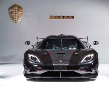 日本專屬《Koenigsegg Agera RSR》限量告別不一樣 日本專屬《Koenigsegg Agera RSR》限量告別不一樣