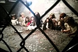 驚悚注意《地下室的恐怖詭異場面》搬到新家時先確定地下室的東西吧... 驚悚注意《地下室的恐怖詭異場面》搬到新家時先確定地下室的東西吧...