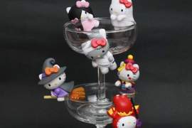 台灣限定《Hello Kitty萬聖節搞怪杯緣子》嚇不死你❤萌死你 台灣限定《Hello Kitty萬聖節搞怪杯緣子》嚇不死你❤萌死你