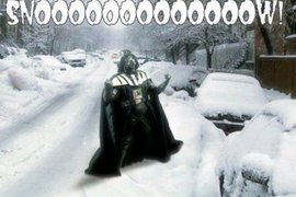 波蘭《下雪限定黑武士》達斯維達地球人身分被發現了... 波蘭《下雪限定黑武士》達斯維達地球人身分被發現了...