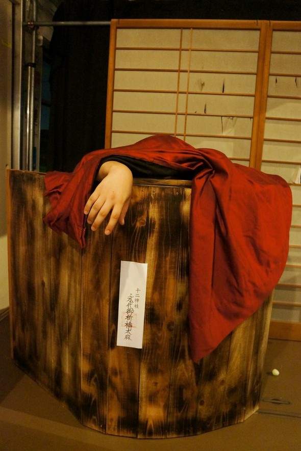 《鬼屋电车》想逃都逃不了的恐怖接触超绝体验