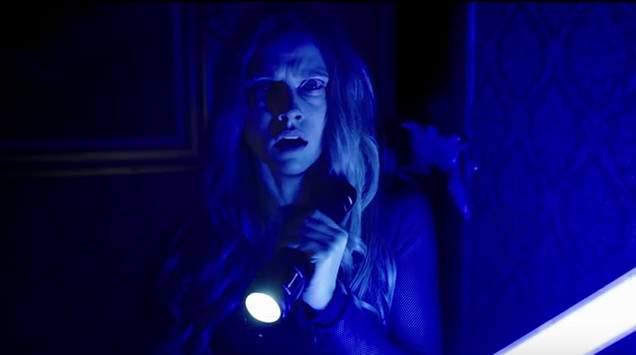 恐怖電影《鬼關燈》這絕對是最不環保的鬼了=皿= 恐怖電影《鬼關燈》這絕對是最不環保的鬼了=皿=