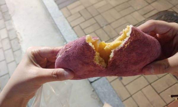 韓國麵包店神還原《番薯麵包》怎麼看都跟真的番薯一樣阿 韓國麵包店神還原《番薯麵包》怎麼看都跟真的番薯一樣阿