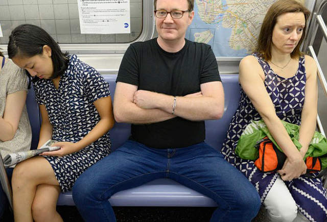 《搭乘交通工具的禮儀》我還以為大家都知道不要腿開開？