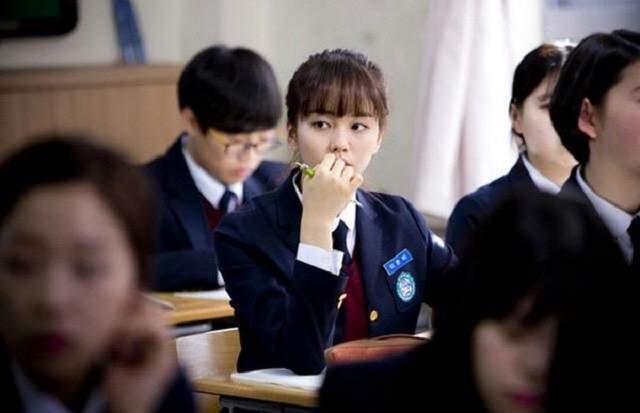 《如何在新學期交到朋友》其實交友就跟出社會找工作一樣困難ww