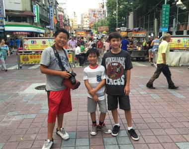 美劇《菜鳥新移民》台灣取景 許瑋甯嫁老周&寧夏夜市入鏡 美劇《菜鳥新移民》台灣取景 許瑋甯嫁老周&寧夏夜市入鏡
