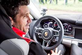 新世代《Porsche Panamera》發表前被誰給開了出來呢? 新世代《Porsche Panamera》發表前被誰給開了出來呢?