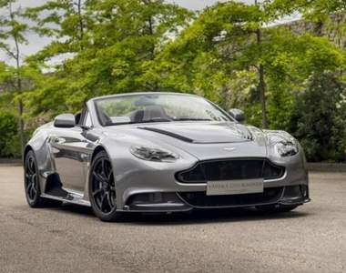 《Aston Martin Vantage GT12 Roadster》獨一無二好上空 《Aston Martin Vantage GT12 Roadster》獨一無二好上空