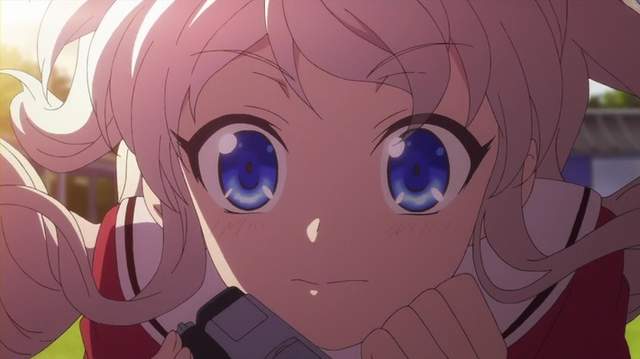 男扮女裝《COSPLAY參加駭客比賽》這算是擾亂對手的奇招嗎？