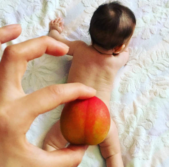 桃尻風潮《小北鼻的蜜桃臀》原來小孩子都這麼多汁好吃(?) 桃尻風潮《小北鼻的蜜桃臀》原來小孩子都這麼多汁好吃(?)