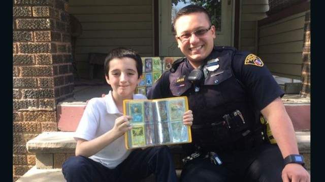 《超越世代的寶可夢粉絲交流》這大概是史上最帥氣的警察之一了 《超越世代的寶可夢粉絲交流》這大概是史上最帥氣的警察之一了