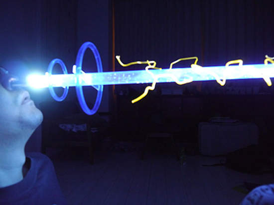 網友自創《質子光束》不用巨神兵自己就能使出威力強大的嘴砲攻擊ww