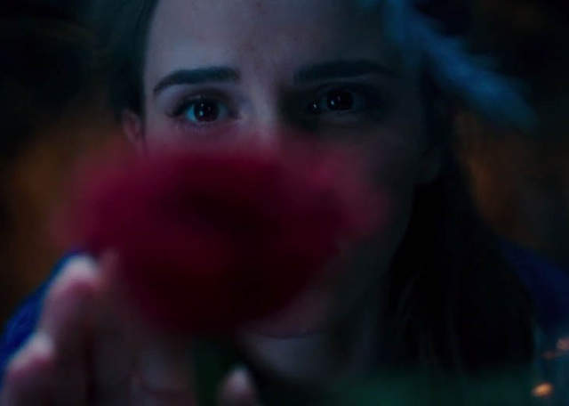 《美女與野獸》首隻預告公開 美女與玫瑰歡迎你作客 《美女與野獸》首隻預告公開 美女與玫瑰歡迎你作客