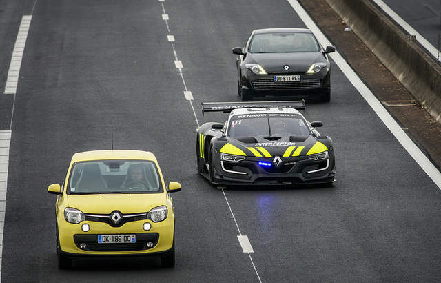 《Renault Sport R.S. 01 Interceptor》如許的警車也太犯規