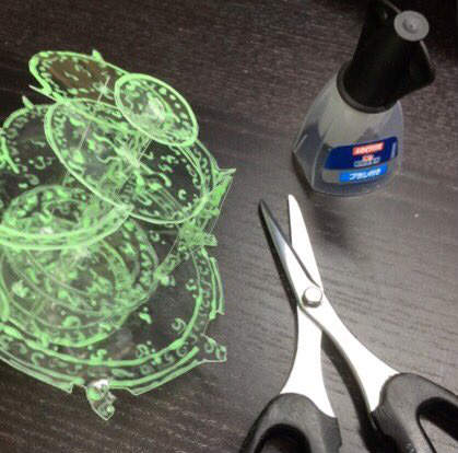 中二無極限《堆疊發光的魔法陣》喔喔喔喔我感受到我魔力更上一層樓了~~~ 中二無極限《堆疊發光的魔法陣》喔喔喔喔我感受到我魔力更上一層樓了~~~