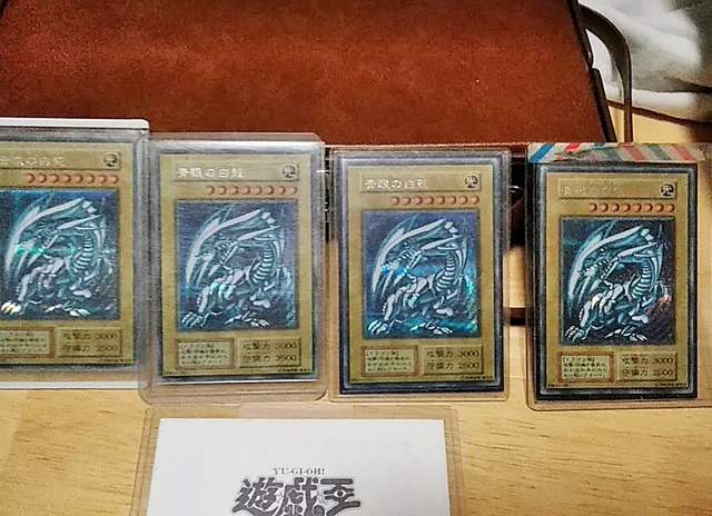 阿宅爸爸《為籌女兒學費賣掉4張青眼白龍限定卡》網友大讚真男人 阿宅爸爸《為籌女兒學費賣掉4張青眼白龍限定卡》網友大讚真男人