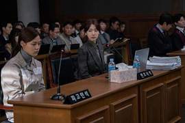 朴信惠再披律師袍《沉默的目擊者》一場女兒殺了媽媽的懸疑命案 朴信惠再披律師袍《沉默的目擊者》一場女兒殺了媽媽的懸疑命案