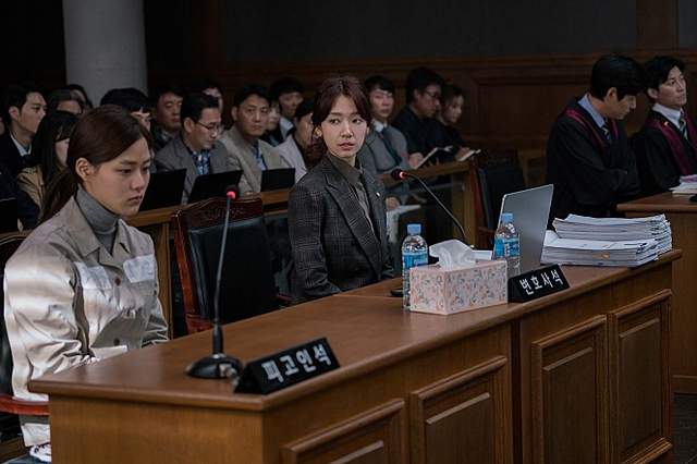 朴信惠再披律師袍《沉默的目擊者》一場女兒殺了媽媽的懸疑命案 朴信惠再披律師袍《沉默的目擊者》一場女兒殺了媽媽的懸疑命案