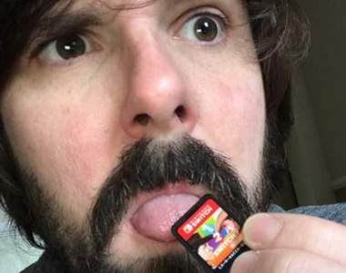 舔舔看《Nintendo Switch的卡匣味道很苦》其實是意外阻止二手市場的妙招? 舔舔看《Nintendo Switch的卡匣味道很苦》其實是意外阻止二手市場的妙招?