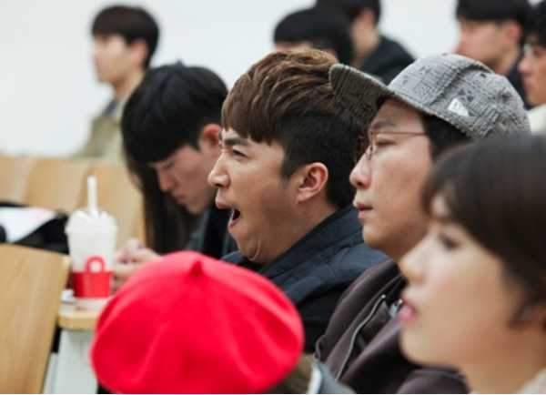 《覺得時間超不夠用與時間太多的時刻》上課一小時怎麼像一年這麼久...... 《覺得時間超不夠用與時間太多的時刻》上課一小時怎麼像一年這麼久......