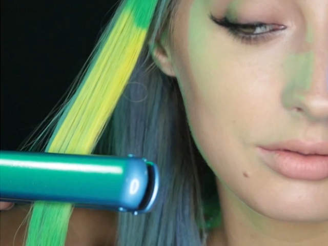 《隨著溫度的變色染髮》手摸過也可以變髮色～就像魔法變身（轉圈）