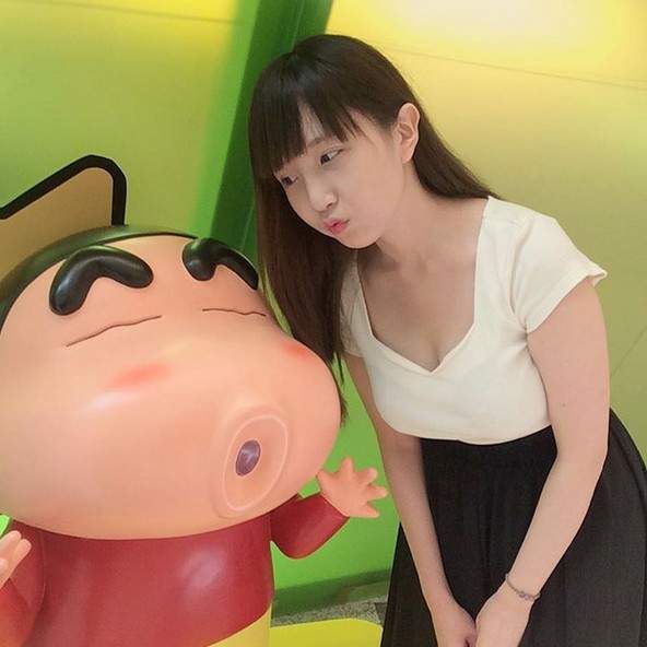 《嘟嘴大胸妹》Lai Shan Ho不只身材好才藝更是一級棒