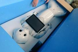 《機器人Pepper過勞死》沒想到機器人也成了黑企業的受害者... 《機器人Pepper過勞死》沒想到機器人也成了黑企業的受害者...
