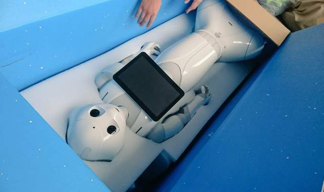 《機器人Pepper過勞死》沒想到機器人也成了黑企業的受害者... 《機器人Pepper過勞死》沒想到機器人也成了黑企業的受害者...