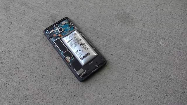 三星《Galaxy S8 電池會爆炸嗎？》暴力實驗結果是？ - 圖片10