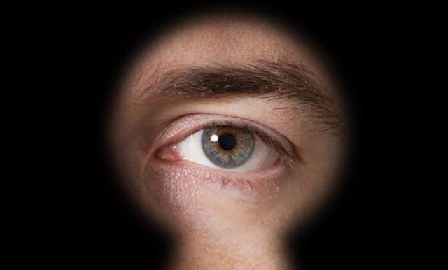 看一下隔壁鄰居是不是這樣《讓人頭疼的鄰居類型》會偷窺什麼的最恐怖了......