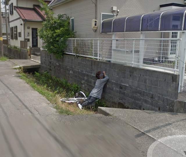 Google街景《腳踏車大媽的悲劇》一時興起查查以前住的地方...