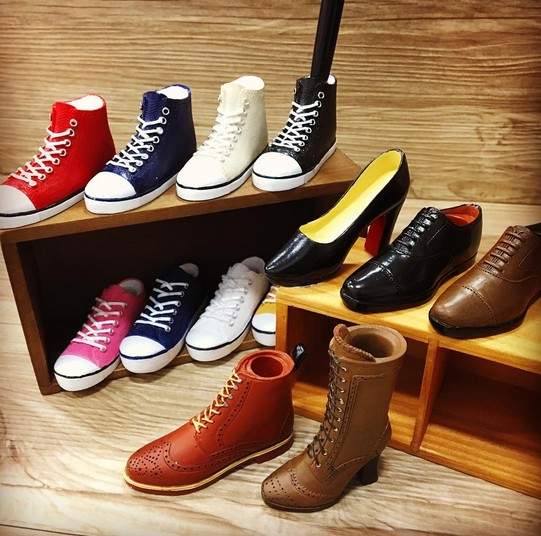 《創意鞋筆筒》放再久筆也不會有鹹魚味唷