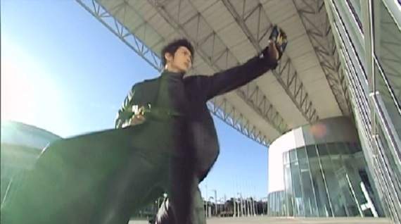 《用iPhone看假面騎士》Siri把「變身」聽成「Hey!Siri」被喚醒 《用iPhone看假面騎士》Siri把「變身」聽成「Hey!Siri」被喚醒