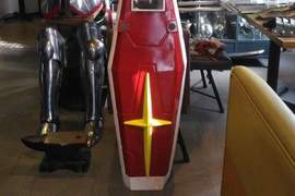 武器屋出大招《鋼彈RX-78-2盾牌實體化》Cos完手要廢好幾天吧… 武器屋出大招《鋼彈RX-78-2盾牌實體化》Cos完手要廢好幾天吧…