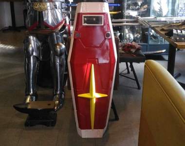 武器屋出大招《鋼彈RX-78-2盾牌實體化》Cos完手要廢好幾天吧… 武器屋出大招《鋼彈RX-78-2盾牌實體化》Cos完手要廢好幾天吧…