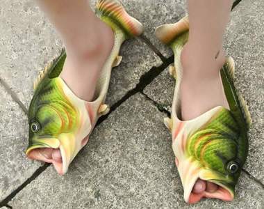 超仿真《魚型拖鞋》讓你連在溪邊釣魚都能吸引眾人目光wwww 超仿真《魚型拖鞋》讓你連在溪邊釣魚都能吸引眾人目光wwww