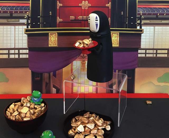 神隱少女《無臉男吞吞存錢筒》啊……把你的錢吃掉了還打飽嗝XD