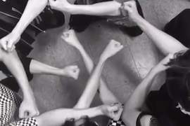 玩到最後又崩壞《EXO #PowerChallenge挑戰》多人版秒變成邊緣人版本XD 玩到最後又崩壞《EXO #PowerChallenge挑戰》多人版秒變成邊緣人版本XD