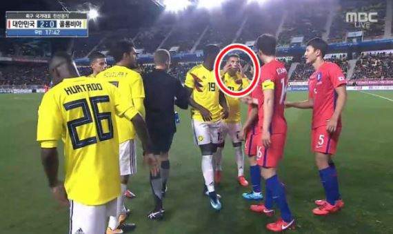 這應該是最火爆的友誼賽....《哥韓足球賽吵成一團》差點清空板凳了