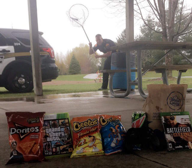 《警察設陷阱釣人》真的會有人中計嗎...... 《警察設陷阱釣人》真的會有人中計嗎......