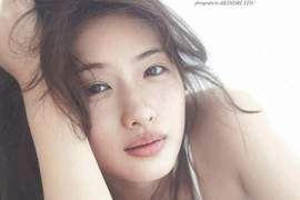 《石原聰美素顏公開》出道15週年紀念寫真集滿載30歲的女神魅力❤ 《石原聰美素顏公開》出道15週年紀念寫真集滿載30歲的女神魅力❤