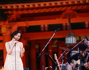 氣質聲優歌手《坂本真綾》嚴島神社開唱 分享「真綾」名字由來 氣質聲優歌手《坂本真綾》嚴島神社開唱 分享「真綾」名字由來